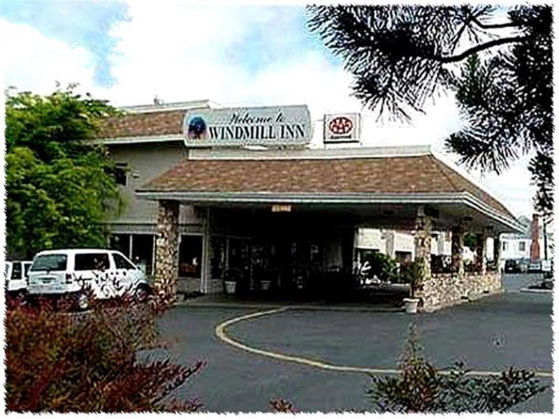 Windmill Inn Of 罗斯堡 外观 照片